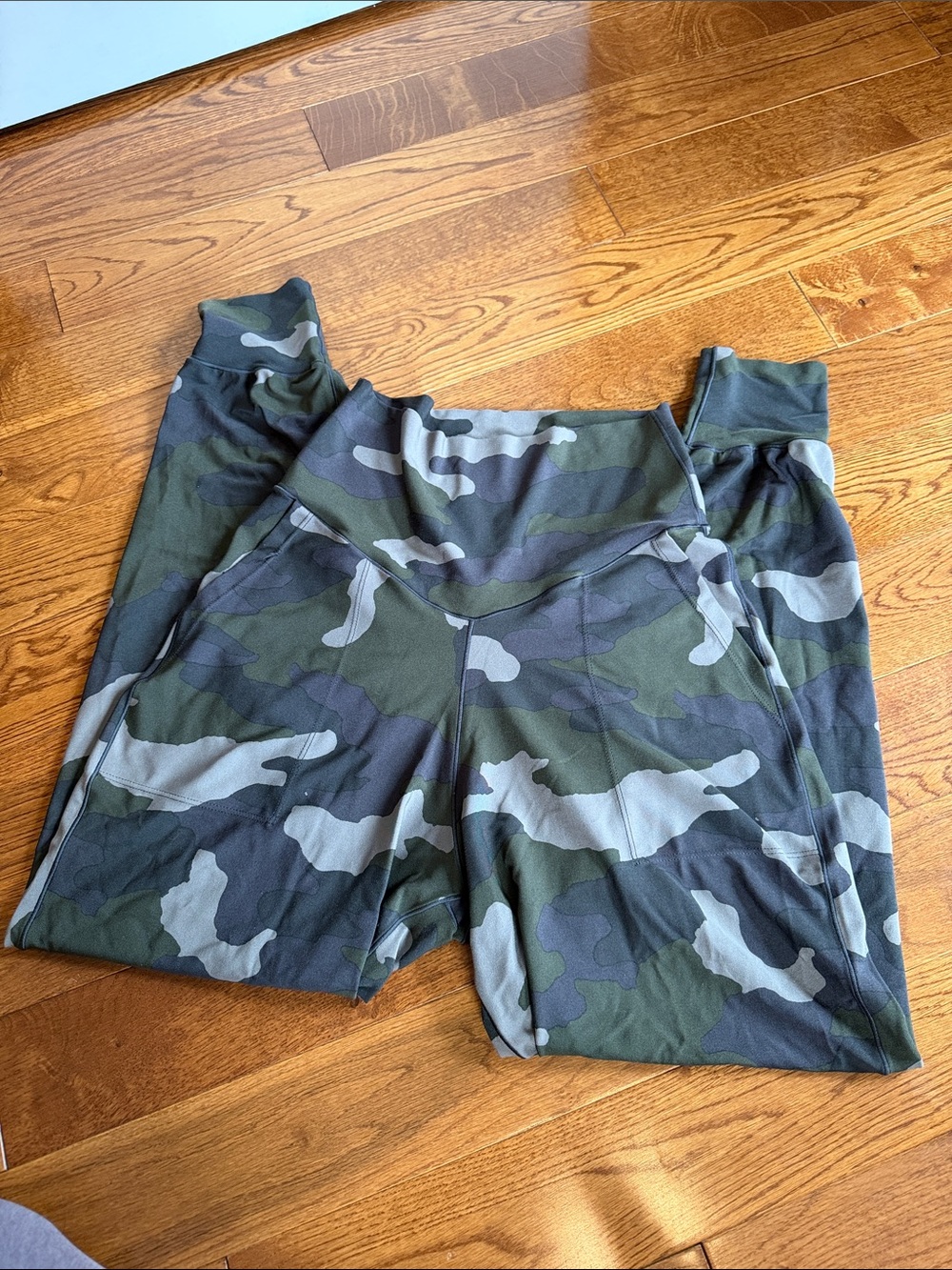 Camo Print Joggers High Waisted Size M